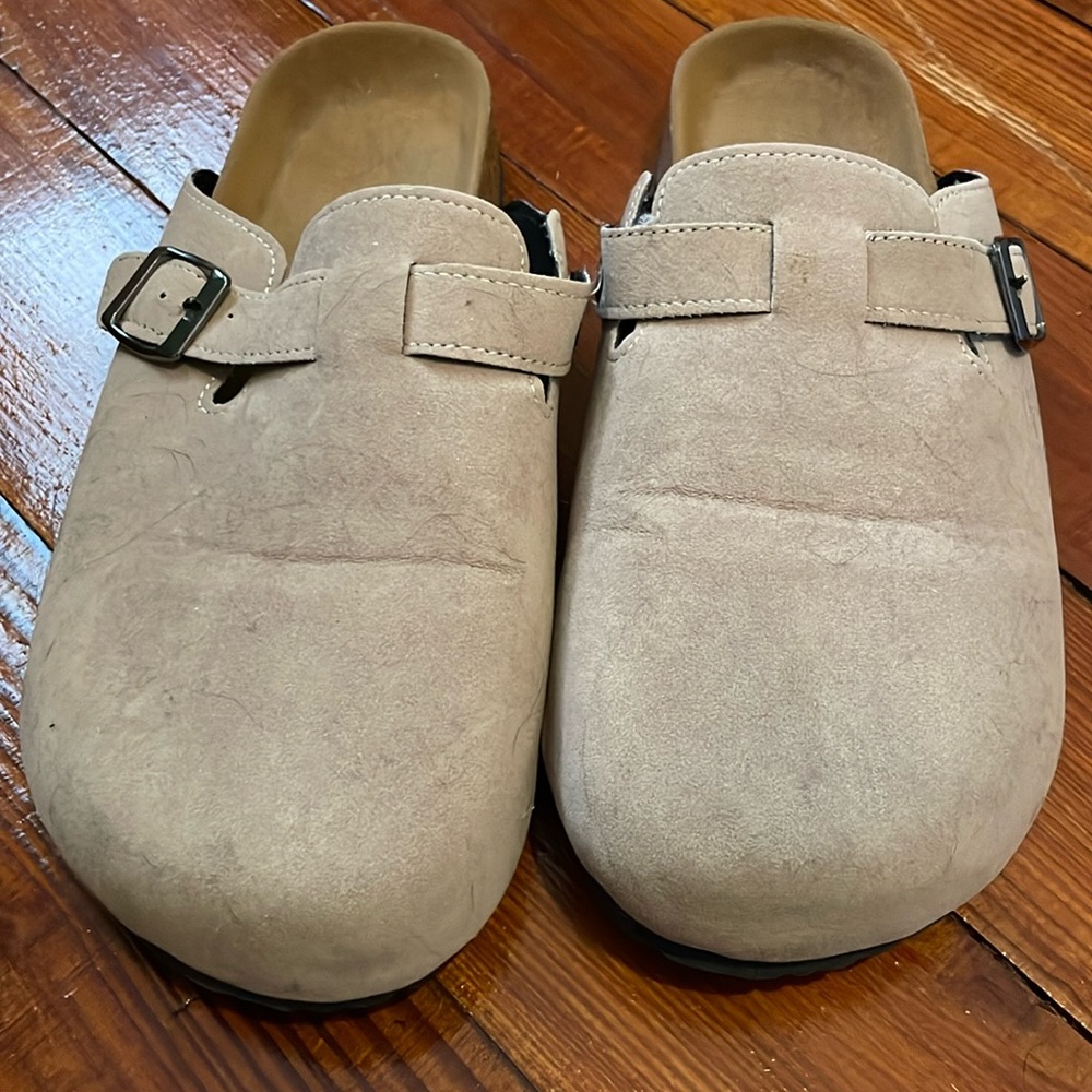 Women’s slip on shoes